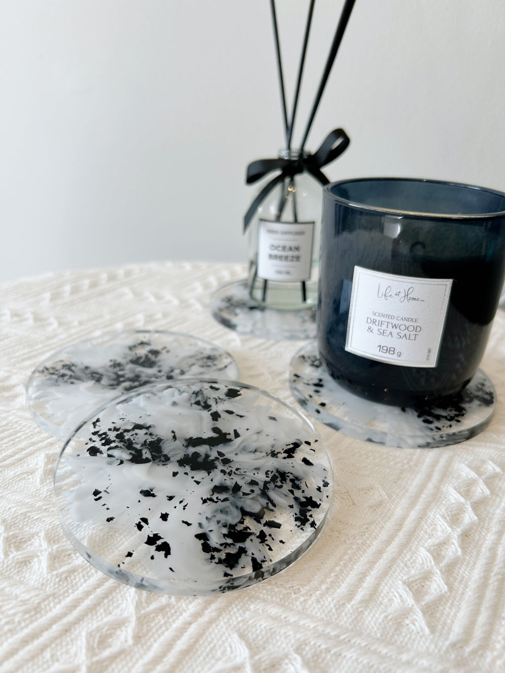 【Noir & Blanc】Handmade Resin Coasters (set of 4)