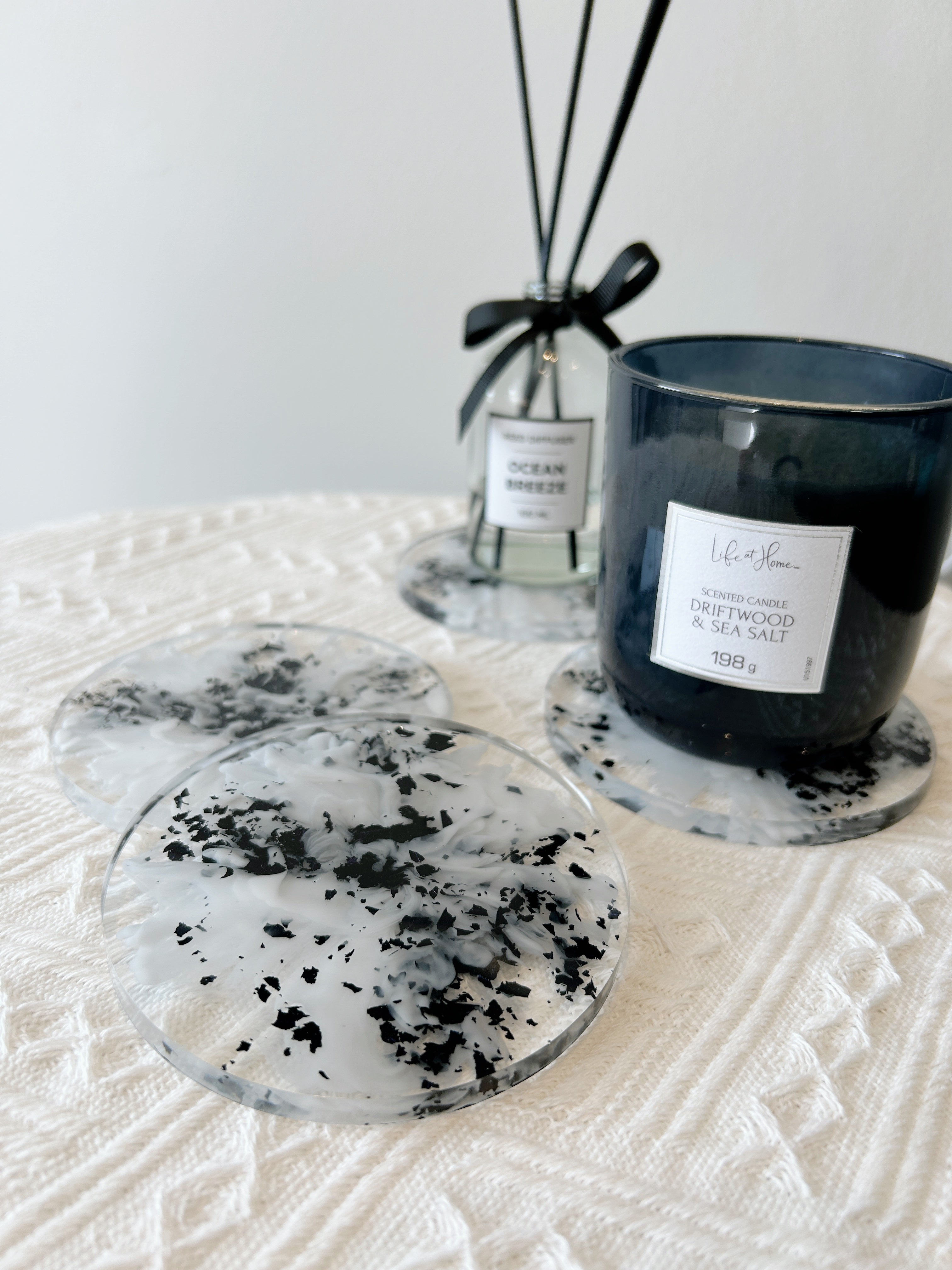 【Noir & Blanc】Handmade Resin Coasters (set of 4)