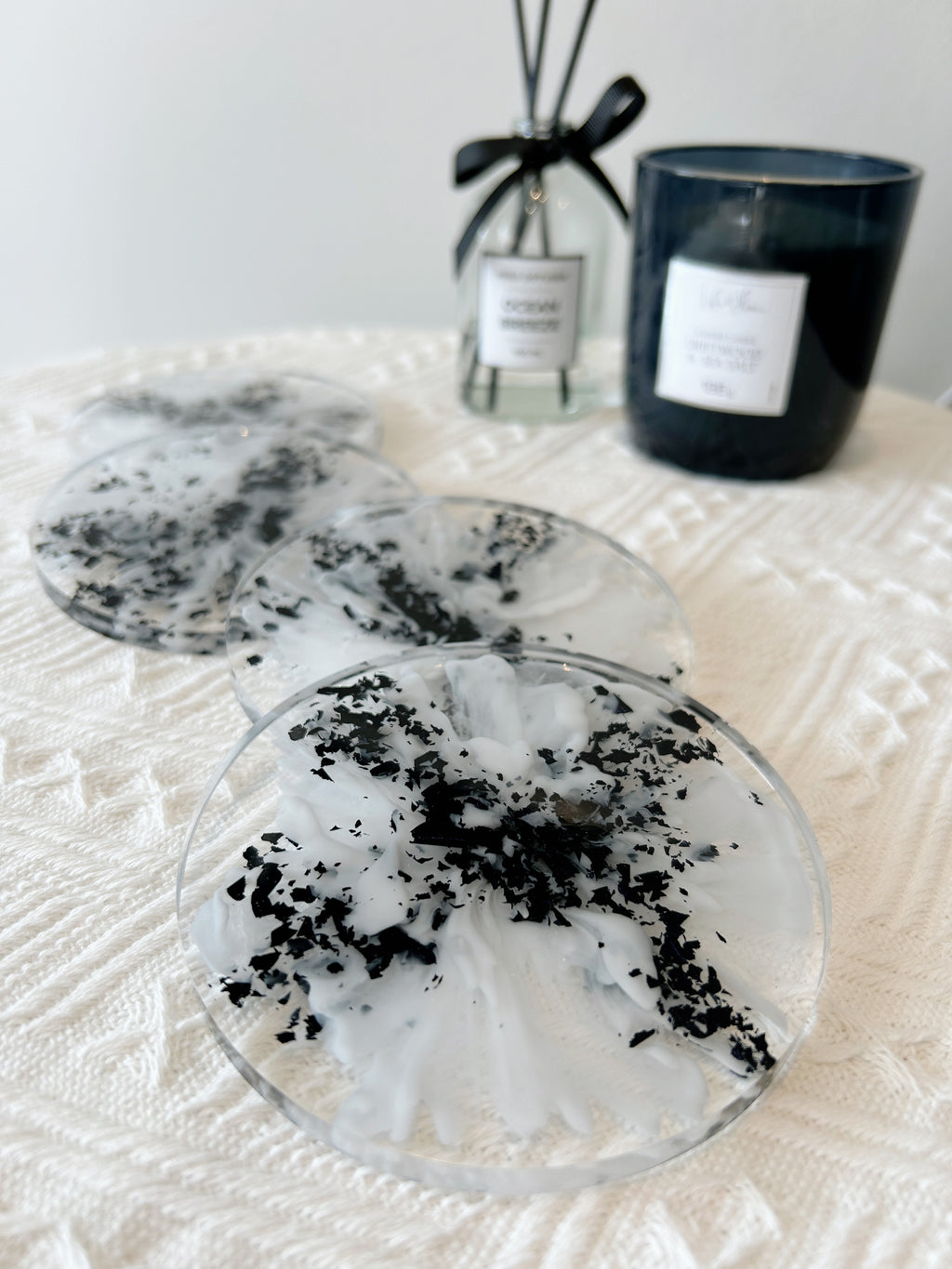 【Noir & Blanc】Handmade Resin Coasters (set of 4)