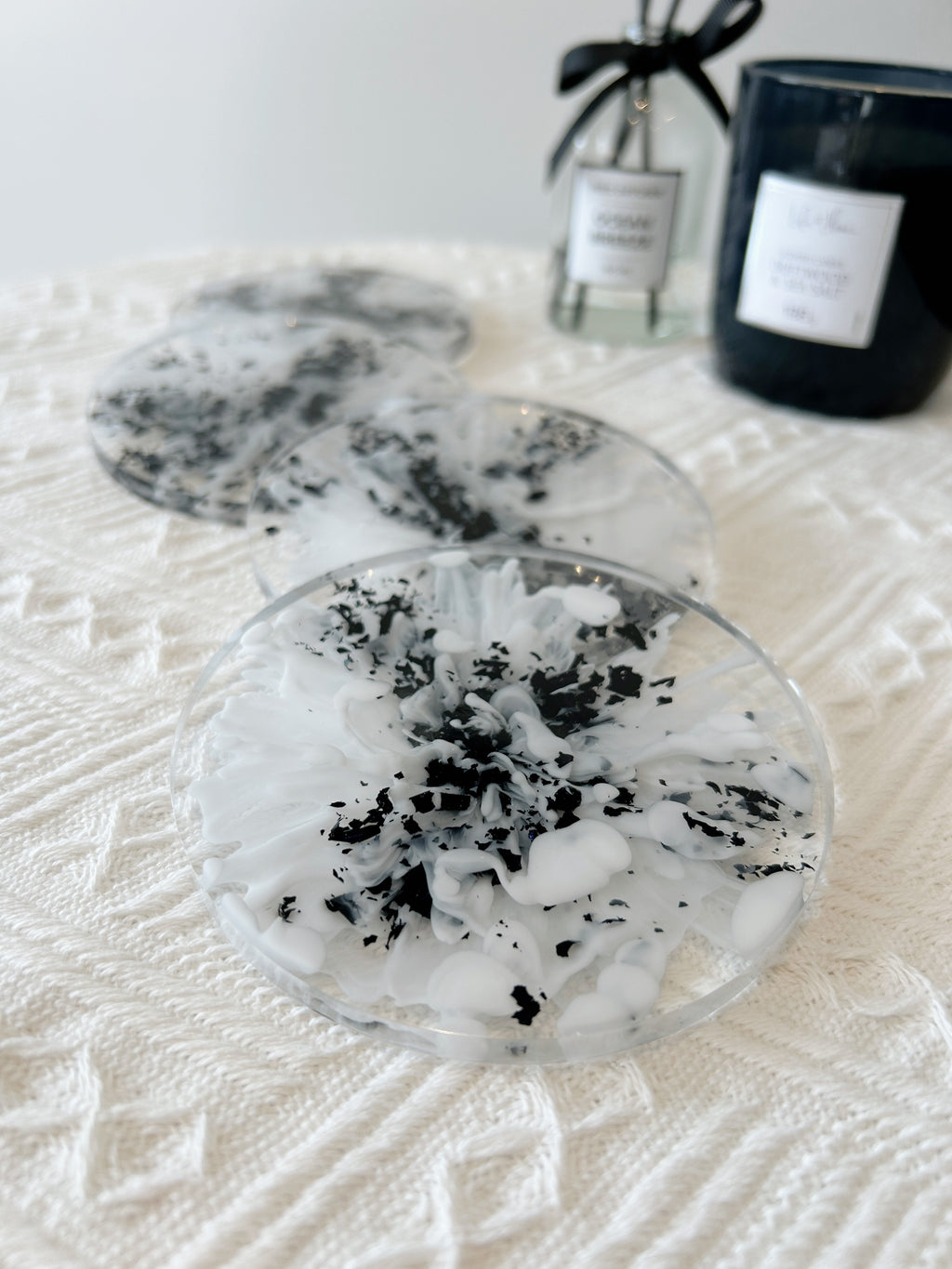 【Noir & Blanc】Handmade Resin Coasters (set of 4)