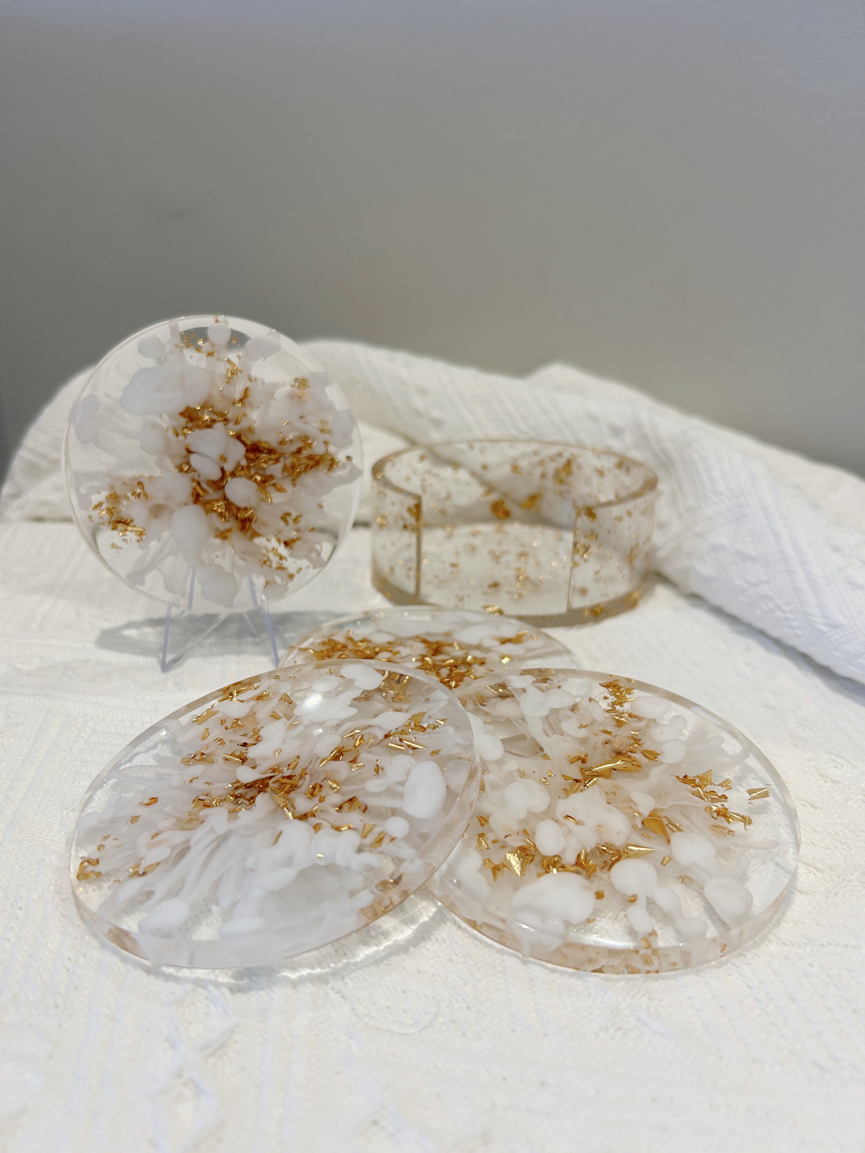 【Golden Elegance】Handmade Resin Coaster Set (set of 5)