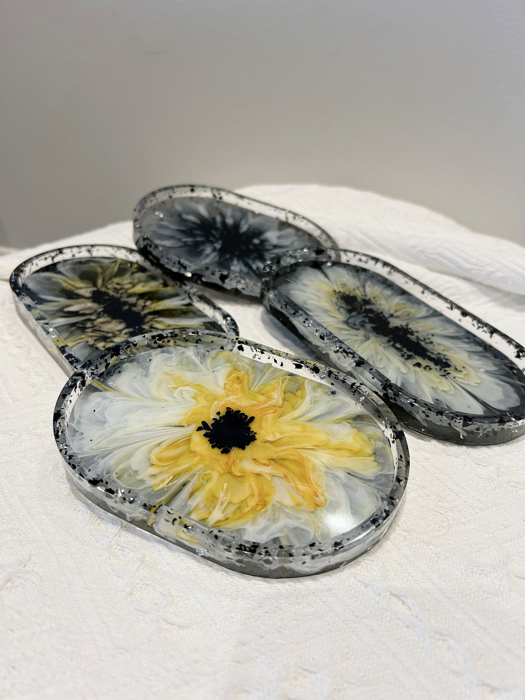 【Blooming Beauty】Handmade Resin Trinket Tray (individual)