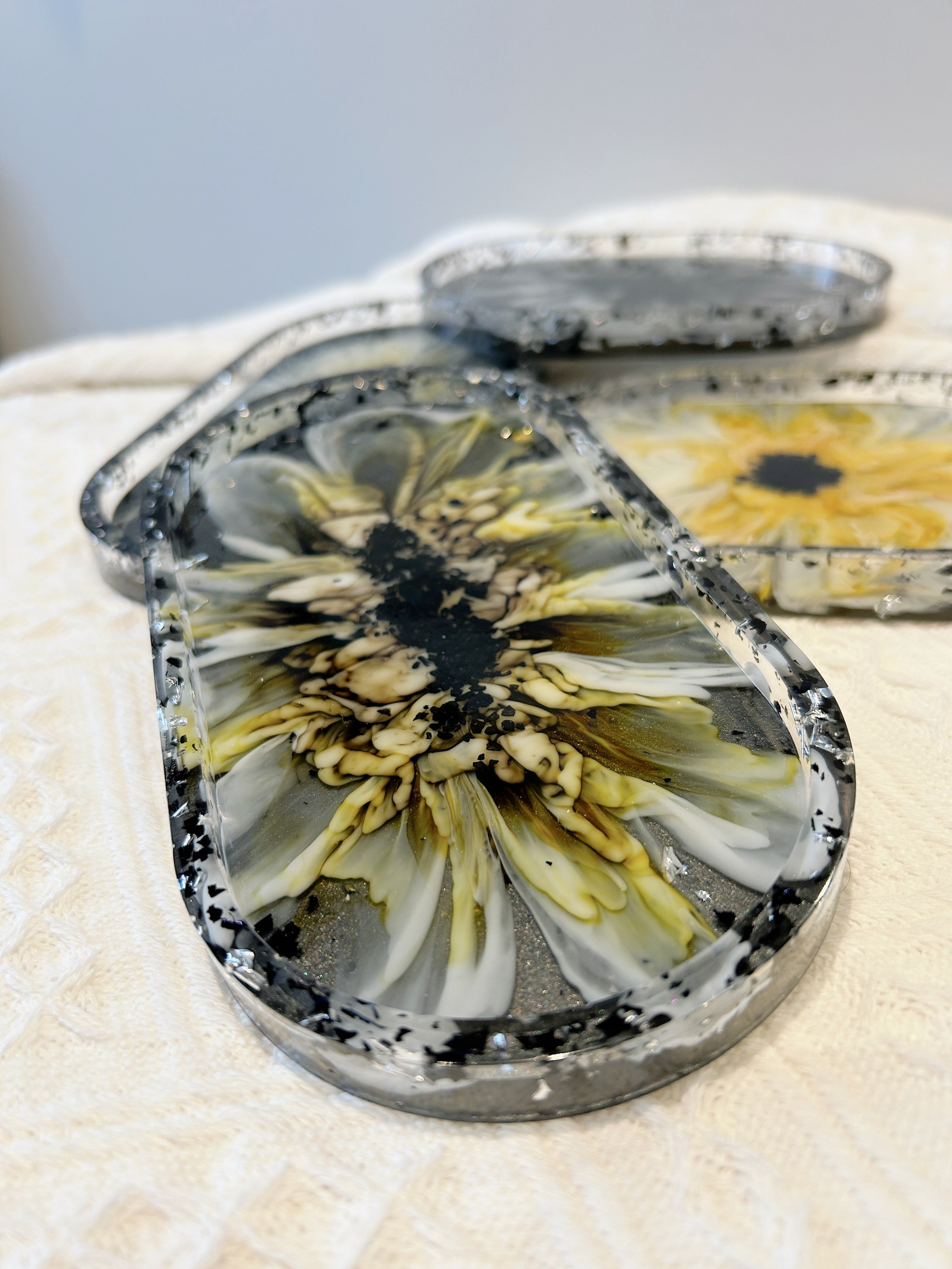 【Blooming Beauty】Handmade Resin Trinket Tray (individual)