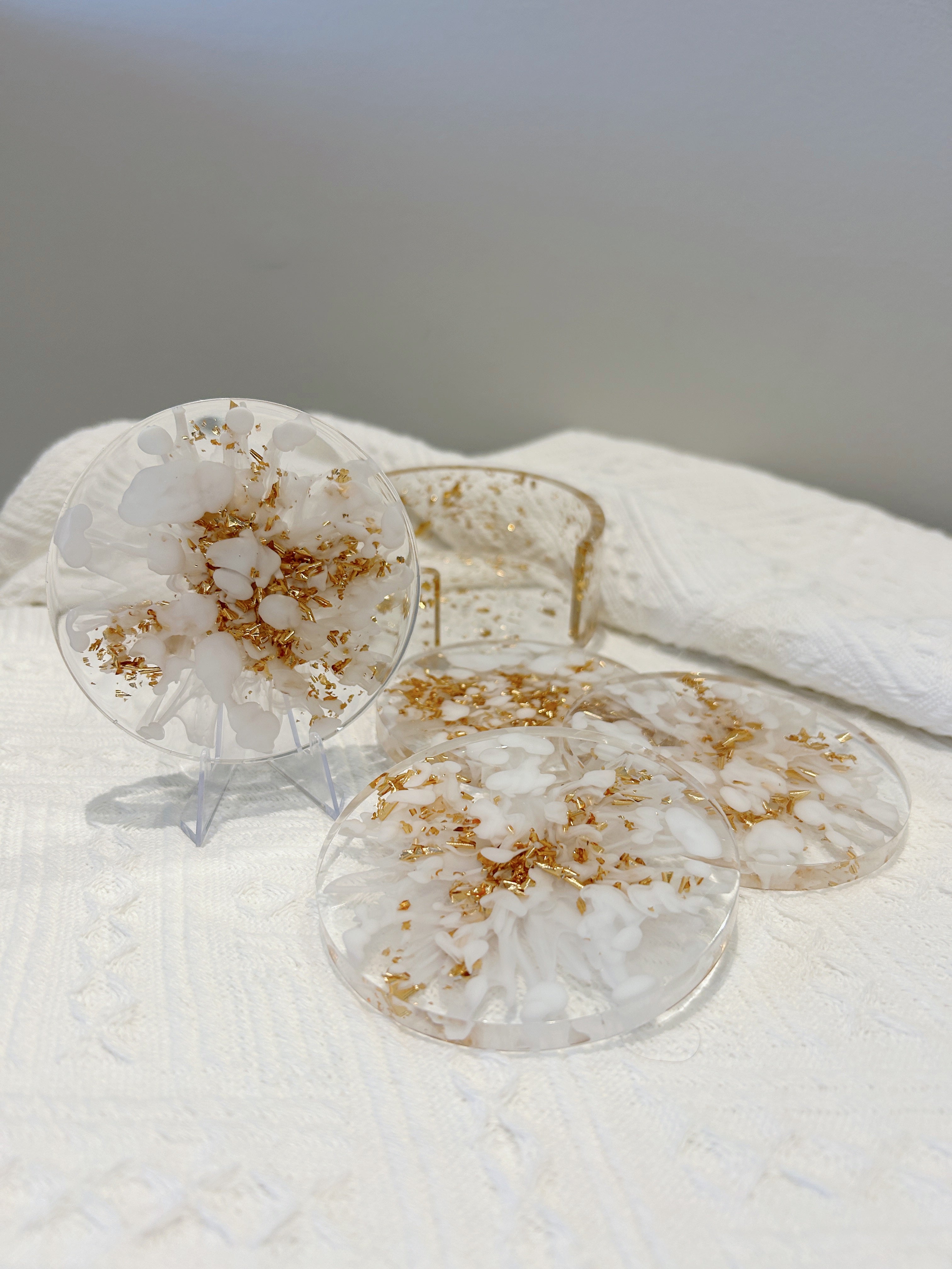 【Golden Elegance】Handmade Resin Coaster Set (set of 5)