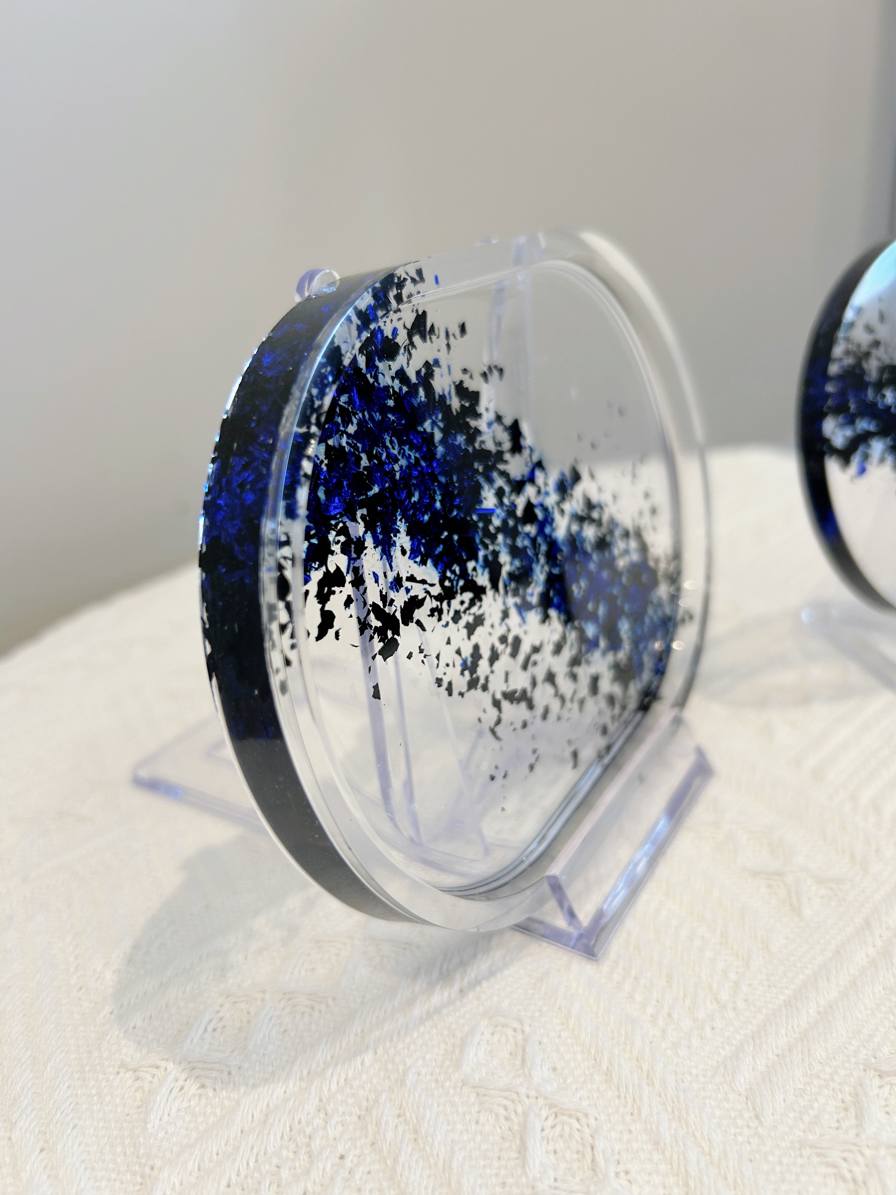 【Golden Elegance】Handmade Resin Coaster & Trinket Tray (2-piece set)