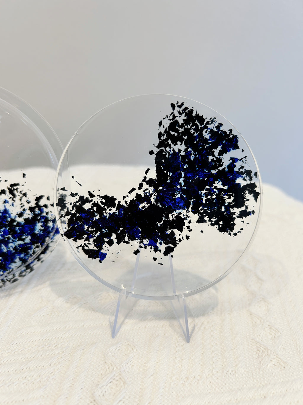 【Golden Elegance】Handmade Resin Coaster & Trinket Tray (2-piece set)
