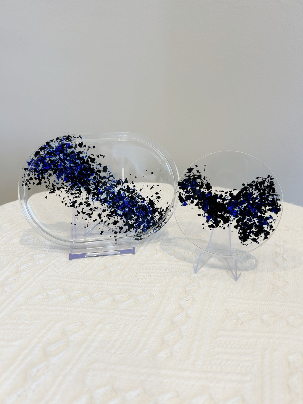 【Golden Elegance】Handmade Resin Coaster & Trinket Tray (2-piece set)