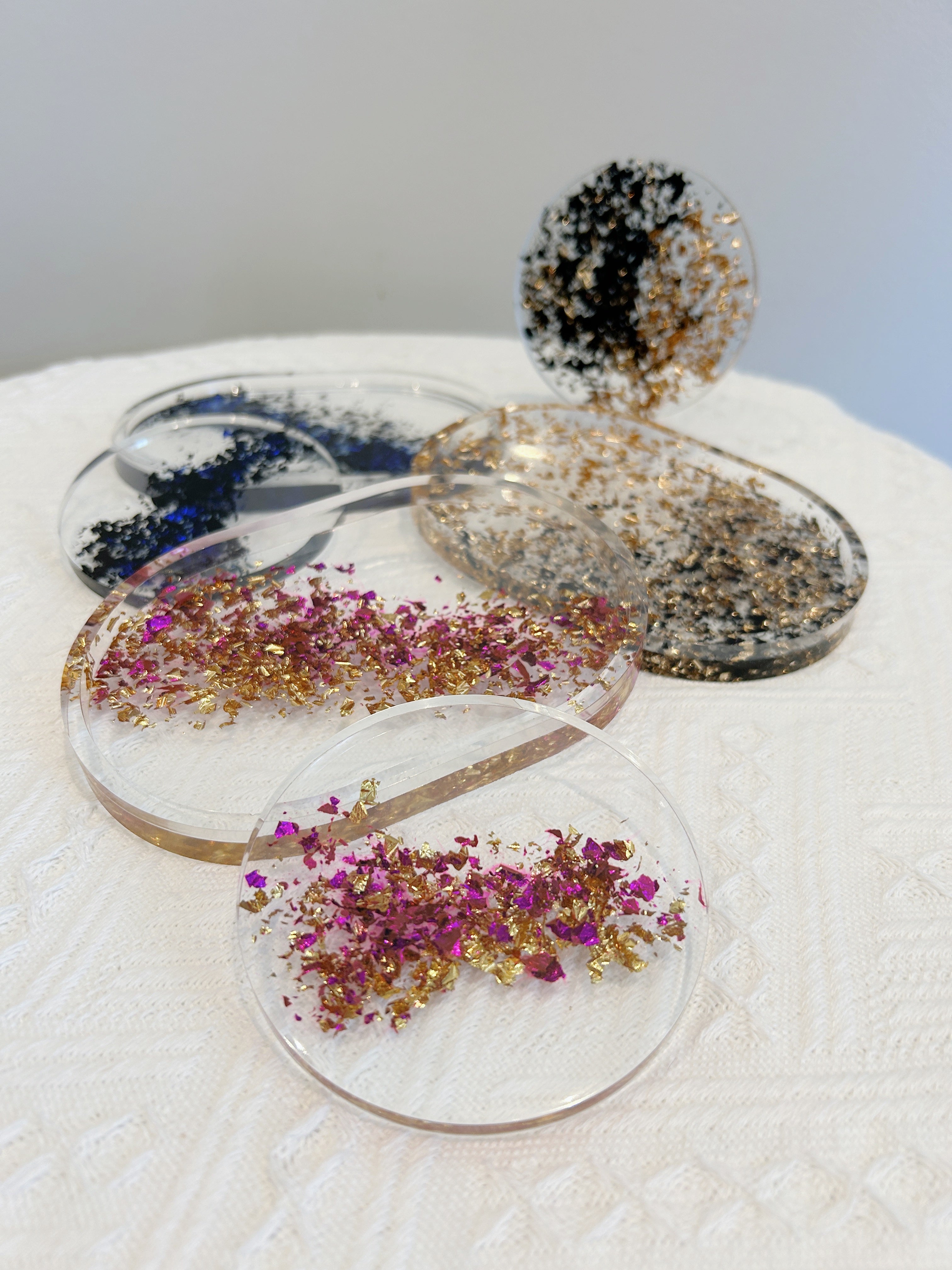 【Golden Elegance】Handmade Resin Coaster & Trinket Tray (2-piece set)