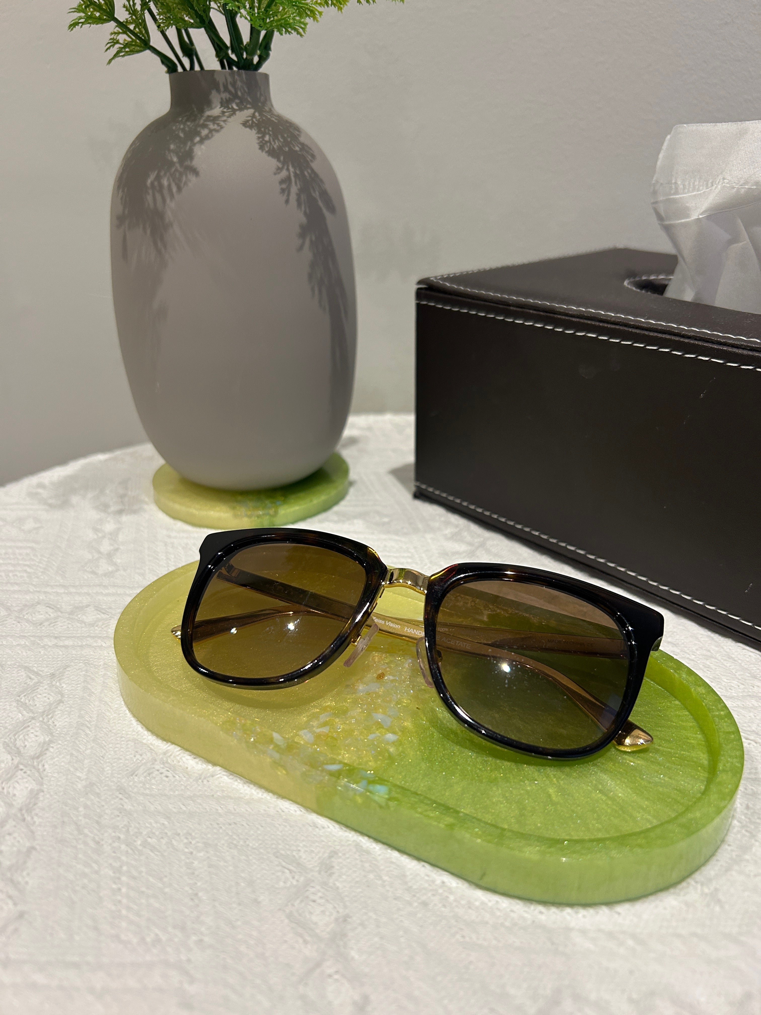【Crystal Glow】Handmade Resin Coaster & Trinket Tray (2-piece set)