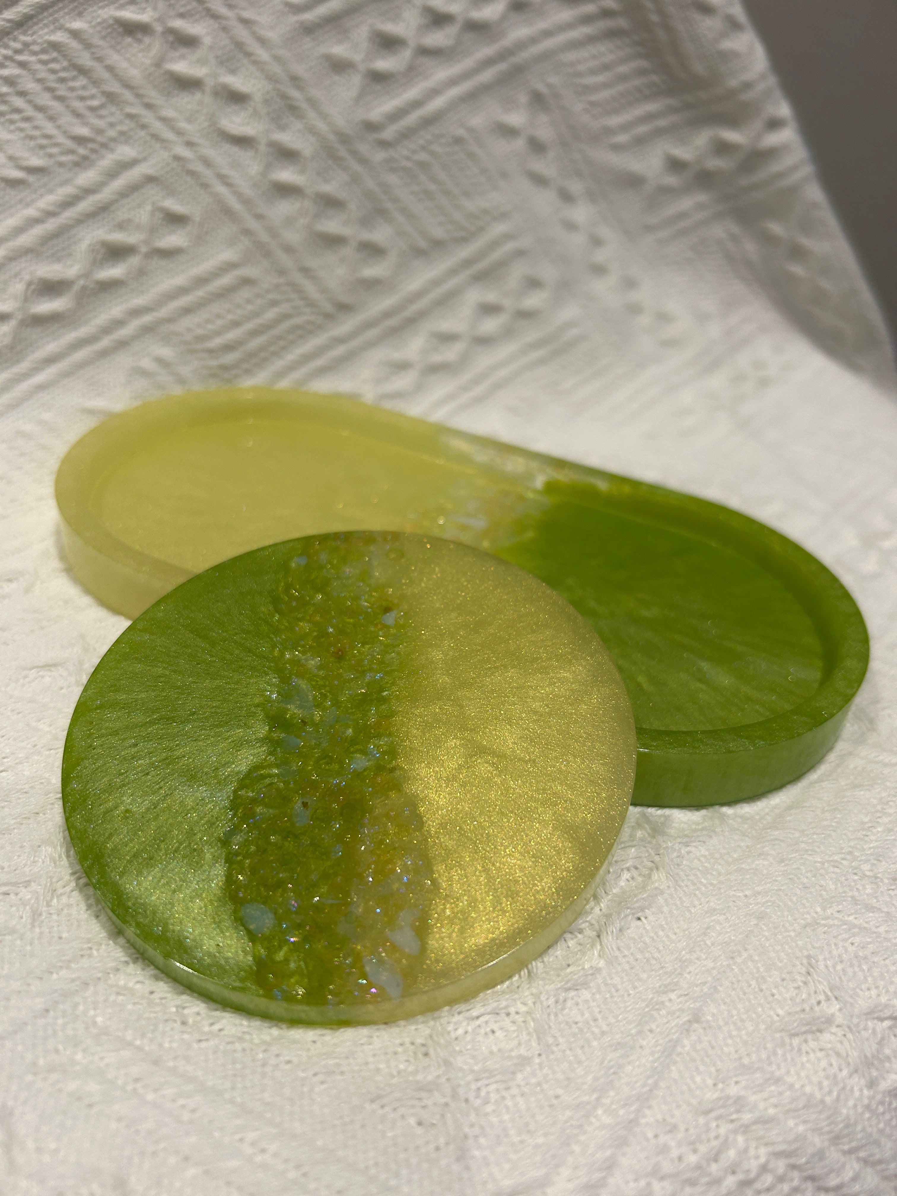 【Crystal Glow】Handmade Resin Coaster & Trinket Tray (2-piece set)