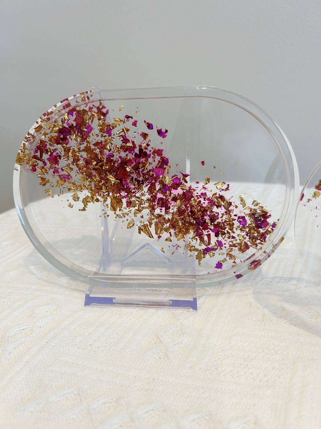 【Golden Elegance】Handmade Resin Coaster & Trinket Tray (2-piece set)