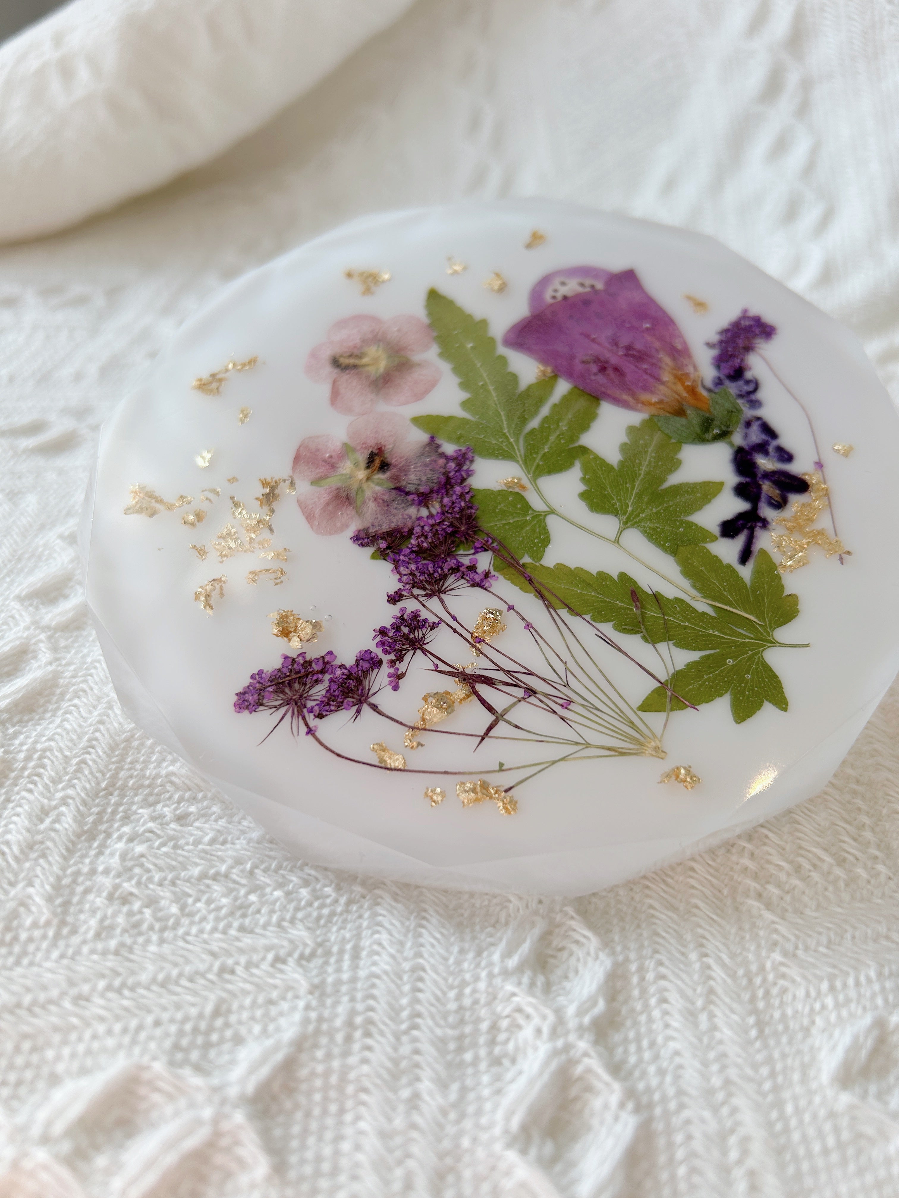 【Floral Fusion】Handmade Resin Diamond-shaped Coaster (individual)