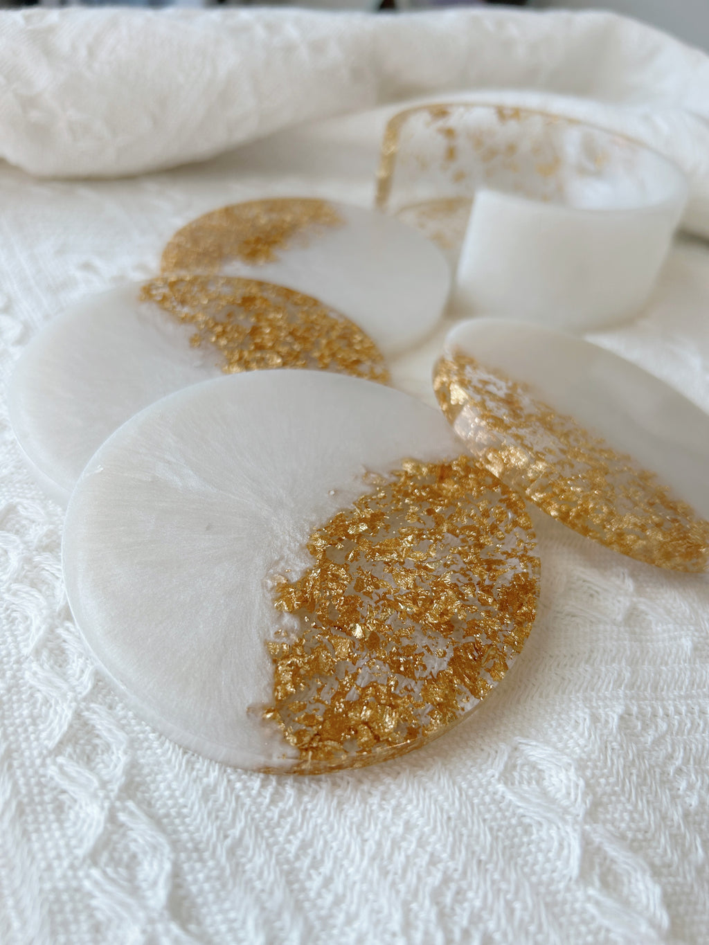 【Golden Elegance】Handmade Resin Coaster Set (set of 5)